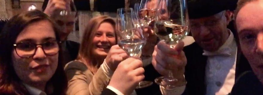 Leve de Koning en leve de Universiteit!